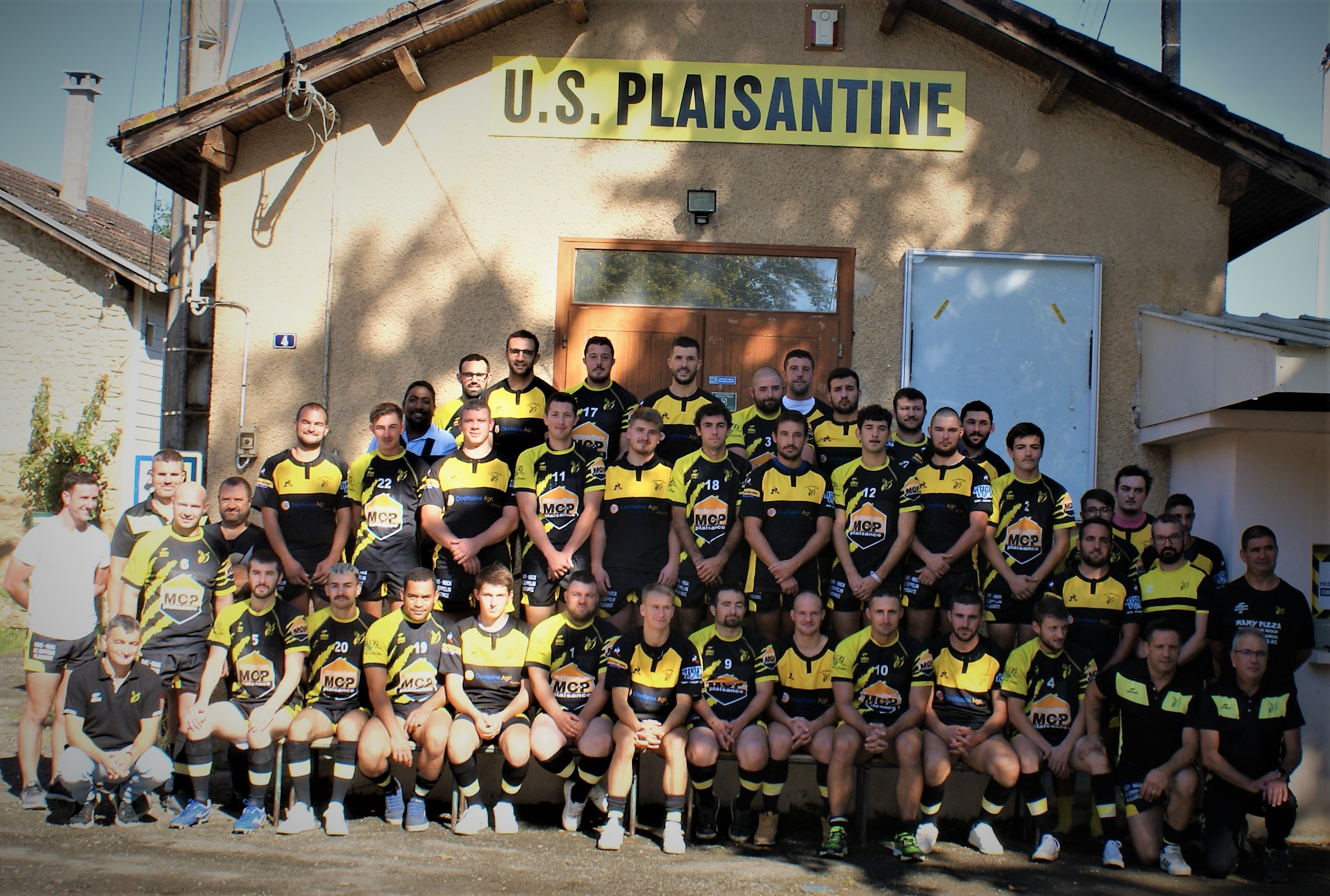 la première photo de groupe de la saison