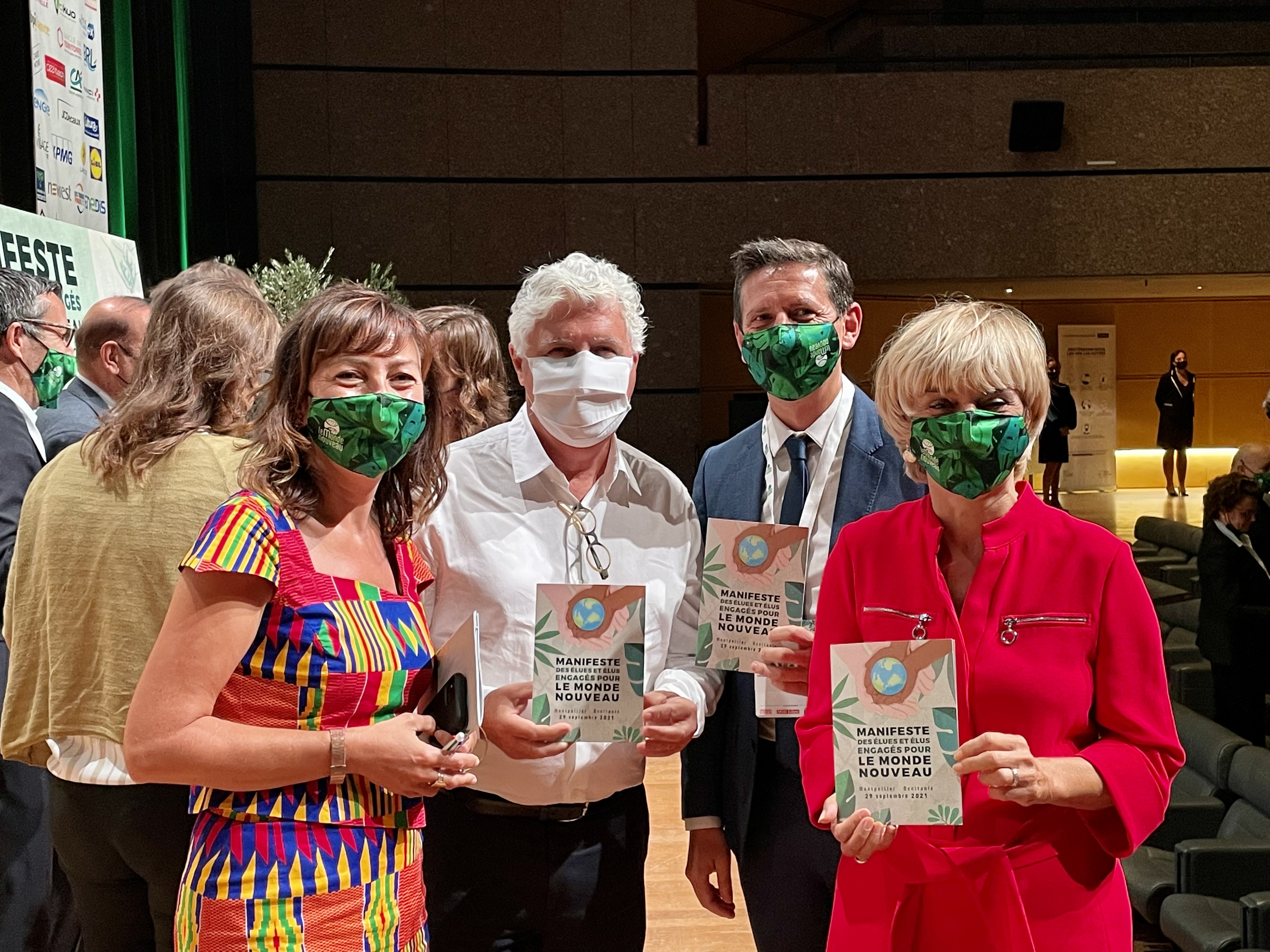 Carole Delga et Philippe Martin aux côtés de Christophe Ramond, président du Département du Tarn, et d’Hélène Sandragne, présidente du Département de l’Aude, au forum de Montpellier