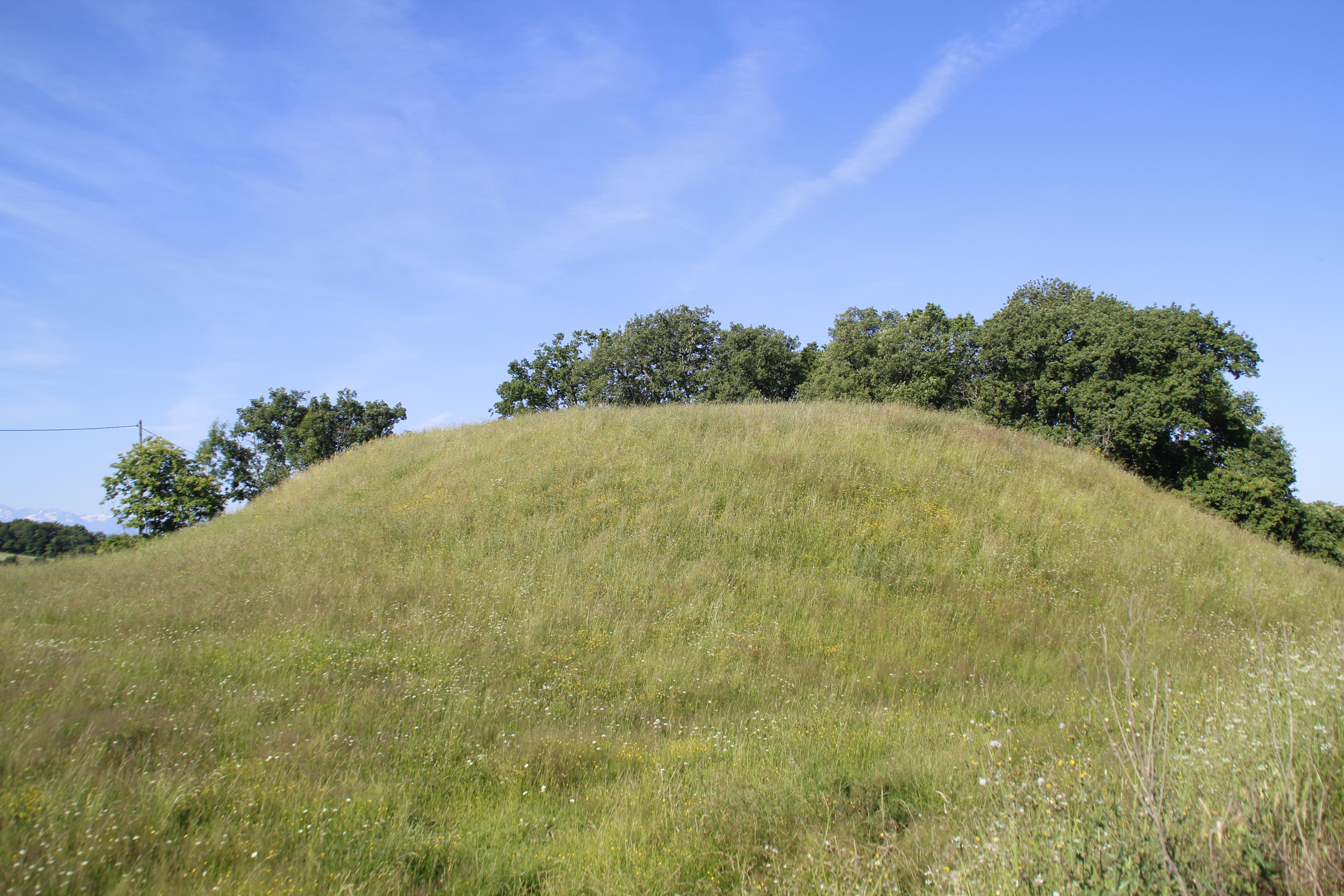 Sarraguzan motte féodale (2).JPG