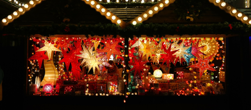 Un marché de Noël dans la tradition de l'artisanat