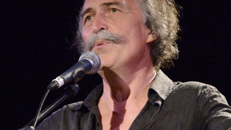 Pascal Meslet chante Ferra