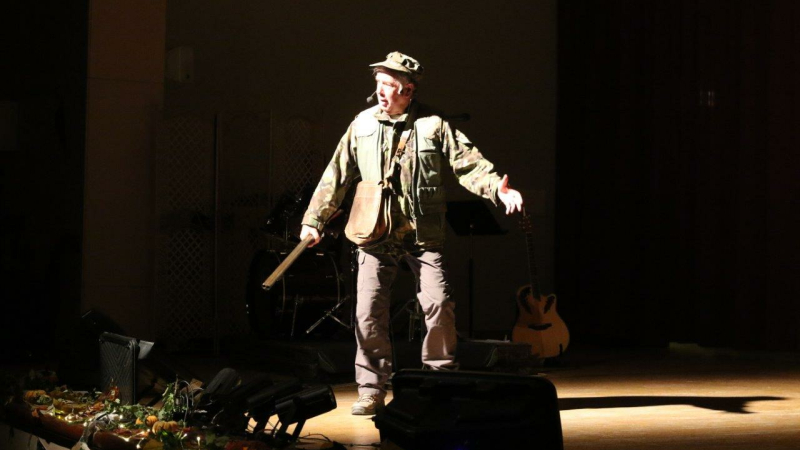 Christian Galindo, chasseur de virus, donne le ton du spectacle