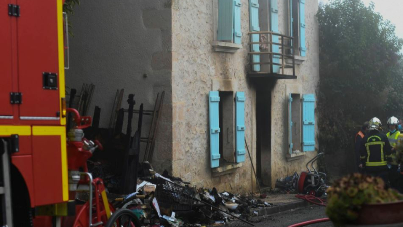 Deux maisons détruites par un incendie