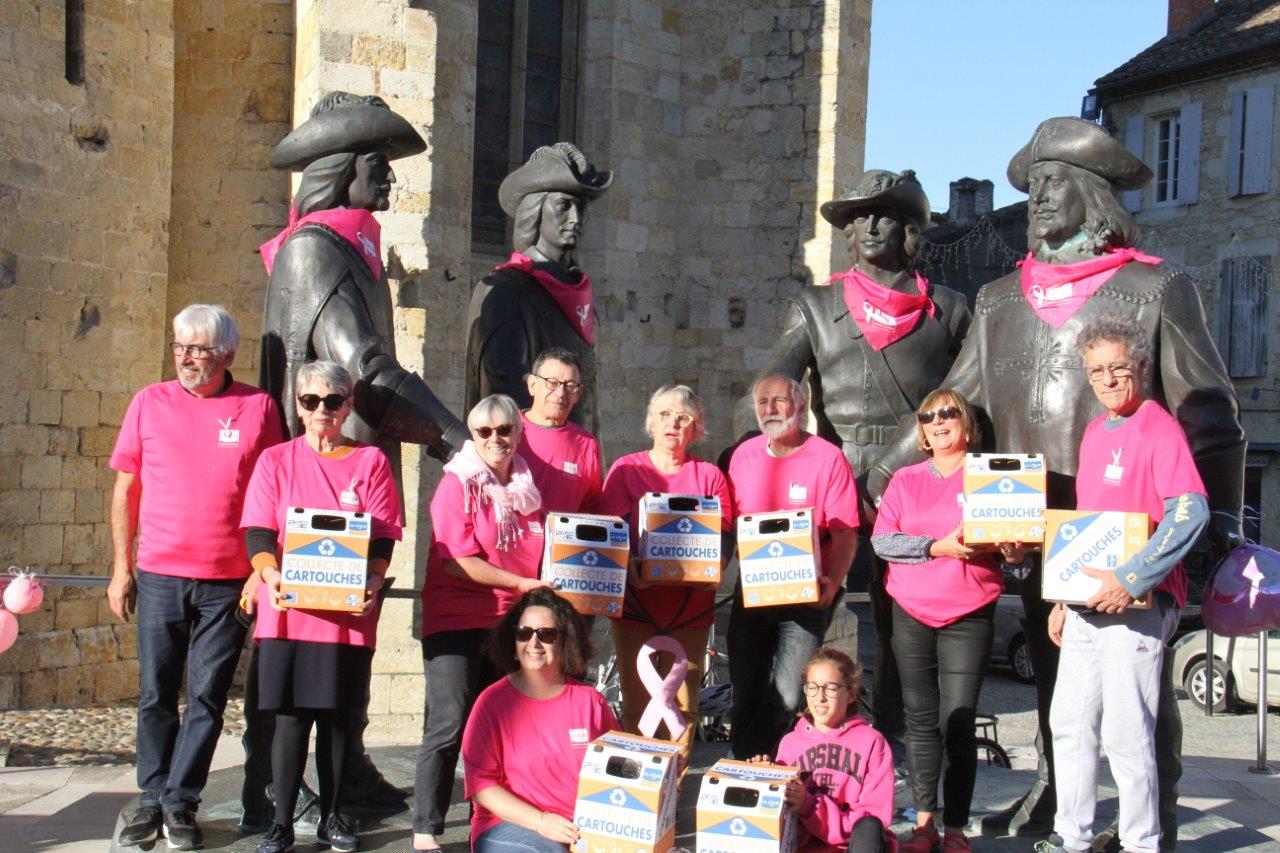Les Mousquetaires aux couleurs d'Octobre Rose - Photo Marc Le Saux
