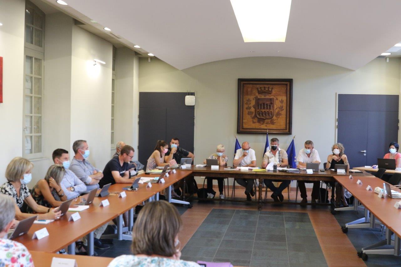 Les élus en séance le 29  juillet - Photo Marc Le Saux