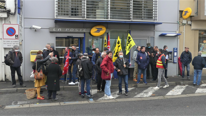 La poste !!! Non à la fermeture !!! du bureau d'Auch patte d'oie