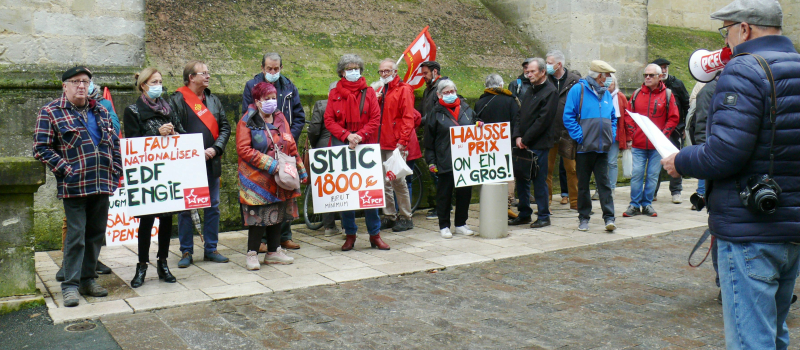 Le PCF 32 a manifesté devant la préfecture du Gers