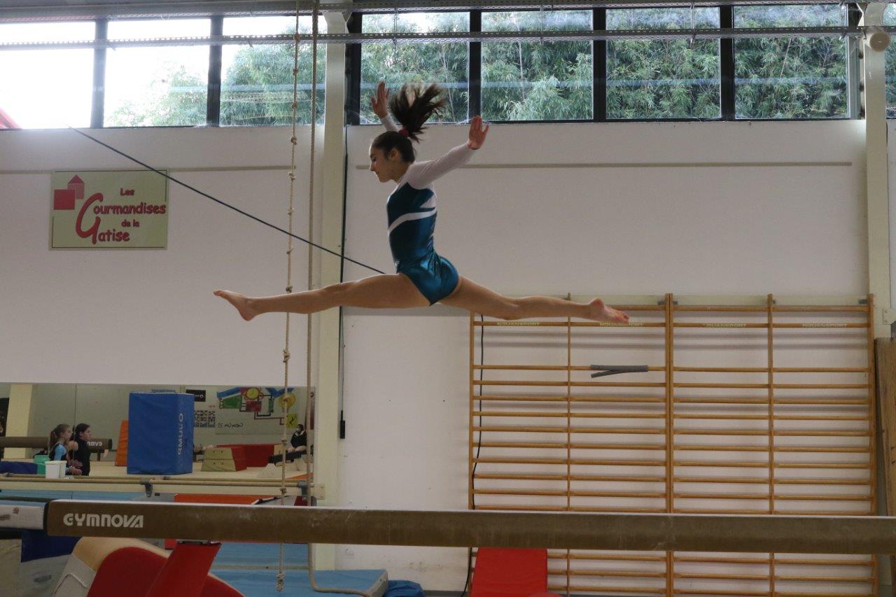 Maïana planant dans les airs ! - Photo Marc Le Saux