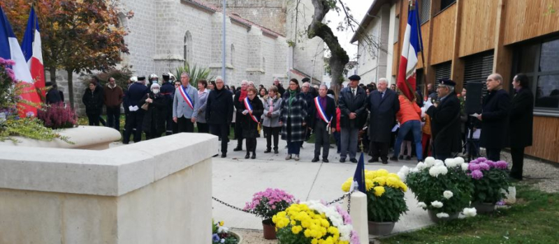 Émotion lors de cette cérémonie à laquelle tous les citoyens participent à nouveau