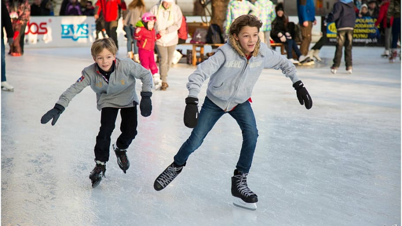 Les patins à glace vont pouvoir ressortir  des placards