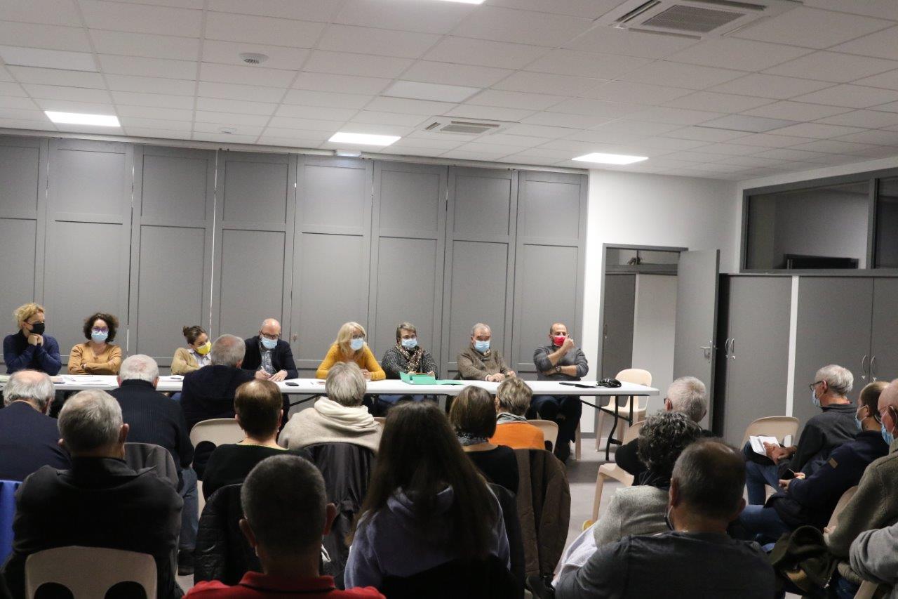 Le public et le bureau - Photo Marc Le Saux