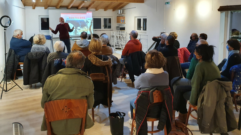 Beau succès pour la conférence sur le mal de dos par le docteur Denis REMY