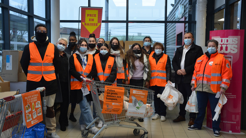 Mobilisation solidaire des élèves pour la collecte de la Banque Alimentaire