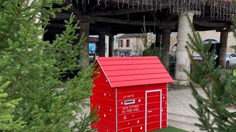 La boite aux lettres du père Noël arrive à Mauvezin !