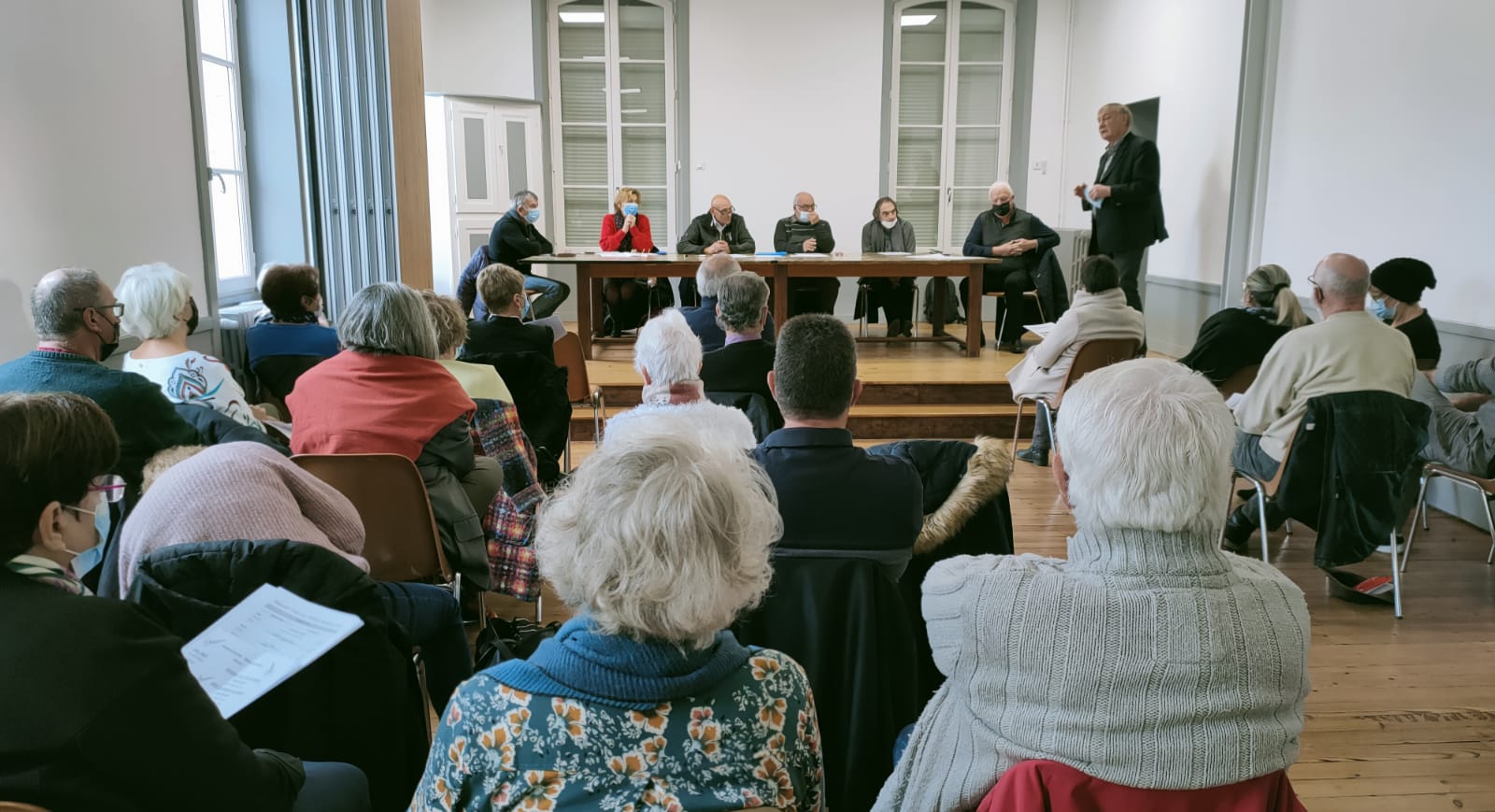 Les membres de l'association Swing Manouche se sont réunis  pour faire le bilan des activités crédit Ph Lionel Lemaire