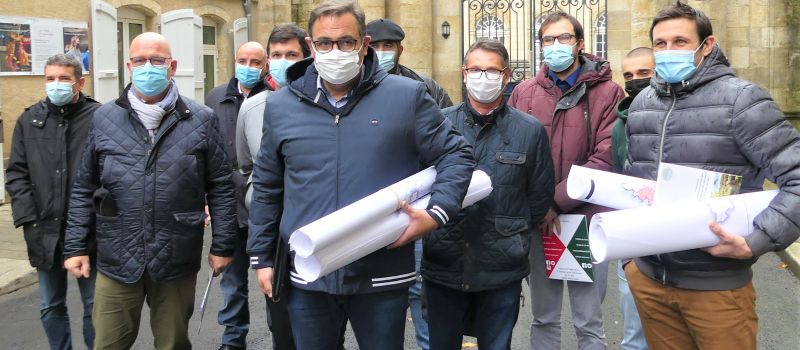 Auch : les agriculteurs rencontrent le préfet.