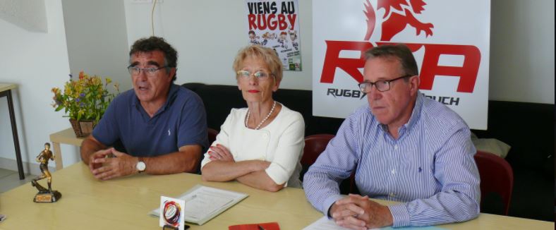 Claudette Belliot entourée de Pascal Boyer et Jean-Michel Justumus.
