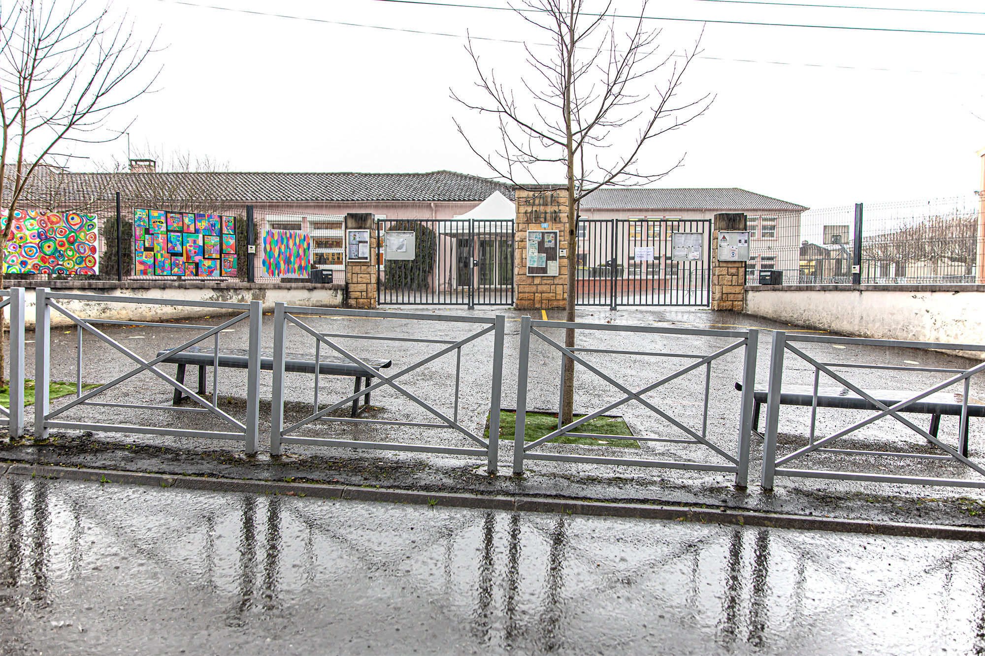 0 Entrée des écoles à Nogaro 1bis 091221 .jpg