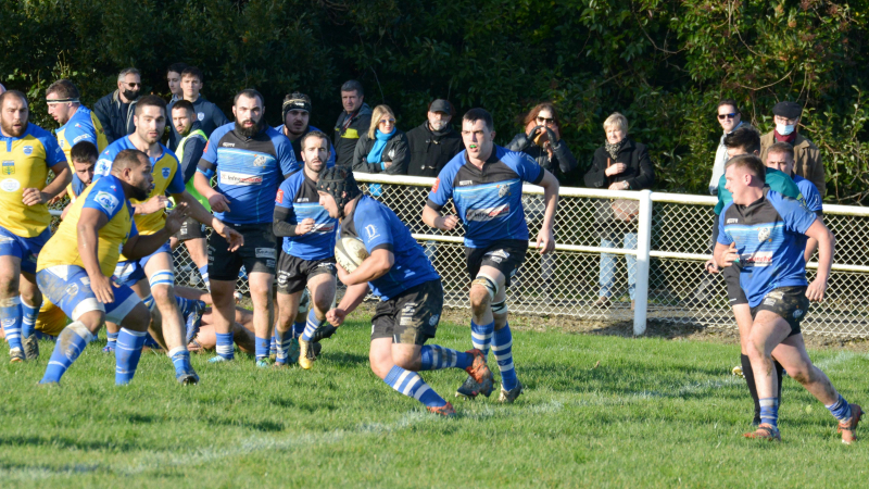 Une victoire à l'arraché pour l'EAB XV