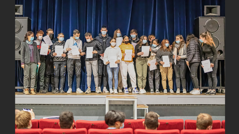 Remise «d'attestations de réussite» aux terminales pro de Nogaro