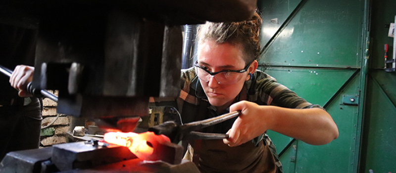 Coutellerie et taillanderie: une Vicoise fait revivre des métiers devenus rares