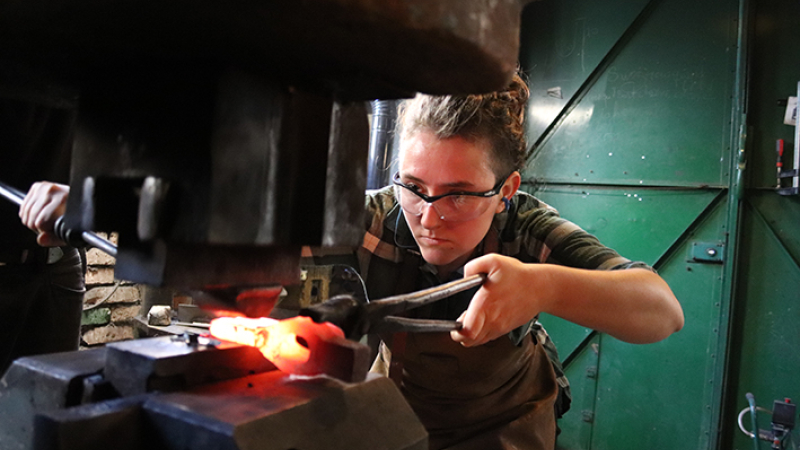 Coutellerie et taillanderie: une Vicoise fait revivre des métiers devenus rares