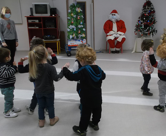 pere noel ecole marciac 5.jpg