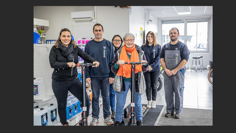 2 clientes du garage Carrère gagnent des patinettes électriques (Nogaro)