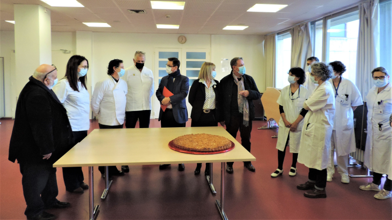 Hôpital d'Auch: la galette de la "République" pour tous.