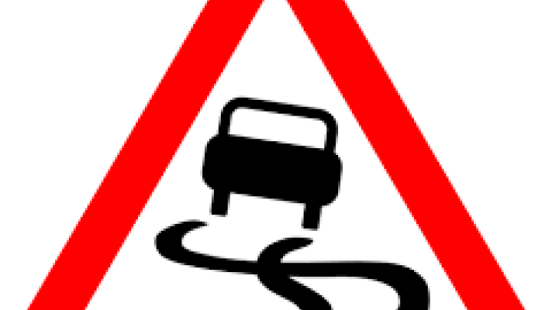 Attention Chaussées glissantes