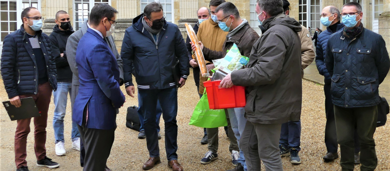 Les agriculteurs à la rencontre du préfet, la loi EGalim et les clauses-miroirs.