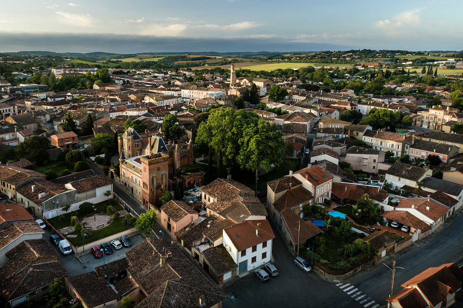 2020-05-08 1 L'ISLE JOURDAIN RAW DJI_0014.jpg