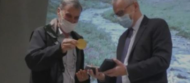La médaille de l'Assemblée Nationale pour Alain Ribolleda