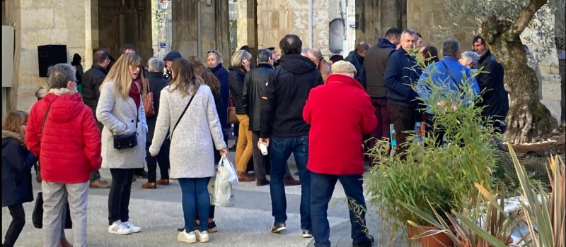 Joli succès du marché de la pépinière