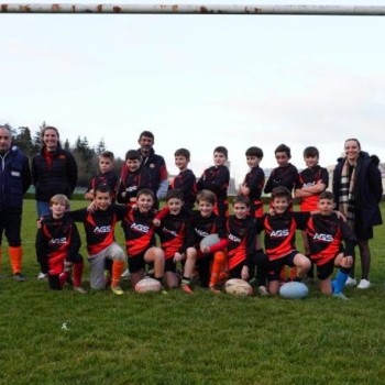 UAV RUGBY - REMISE MAILLOTS M12 - PHOTO 3 comp.JPG
