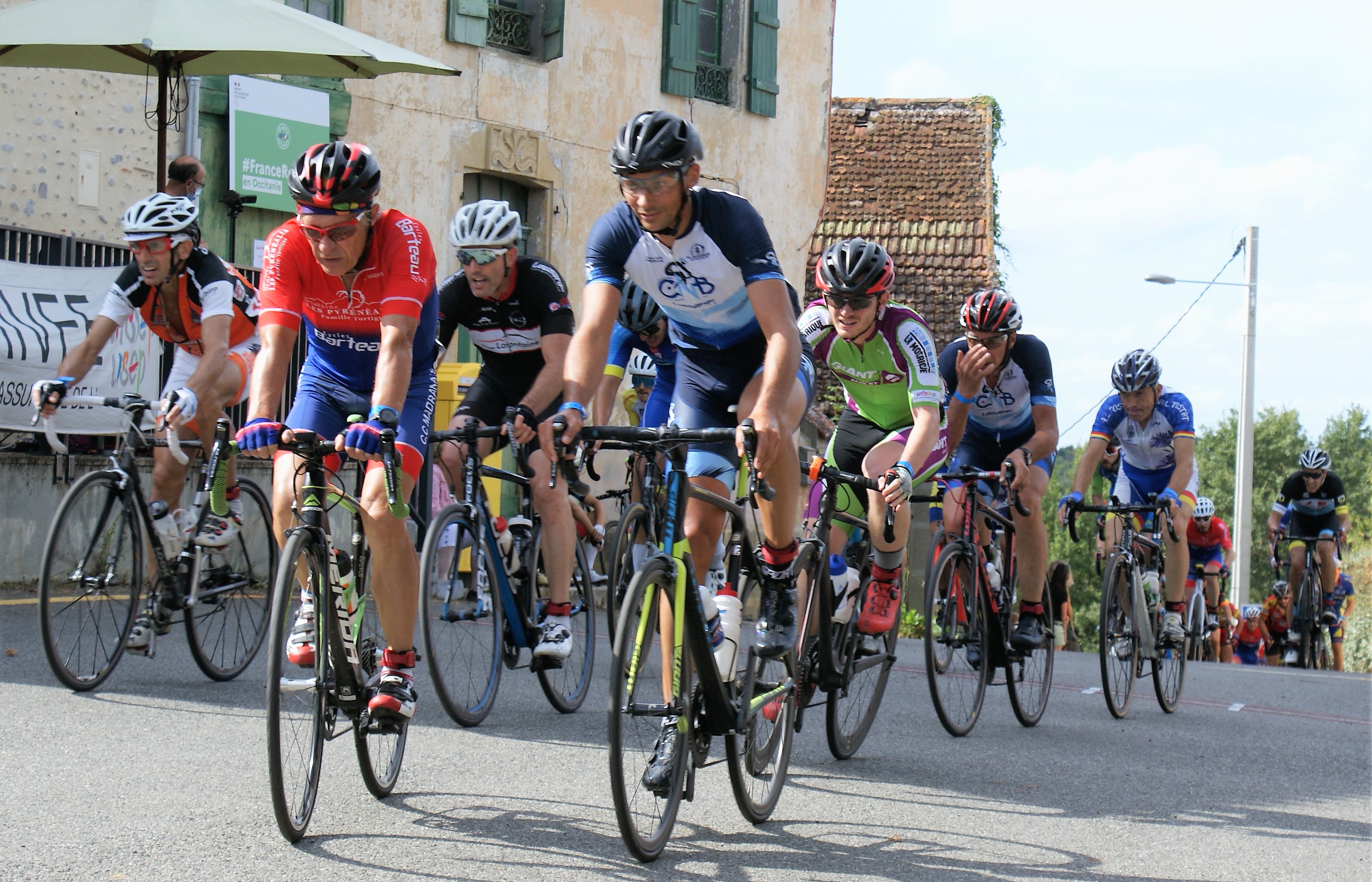 au cœur de la cité riscloise, où sera donné le départ de la première étape du Tour Madiran 2022. crédit PH Lionel Lemaire