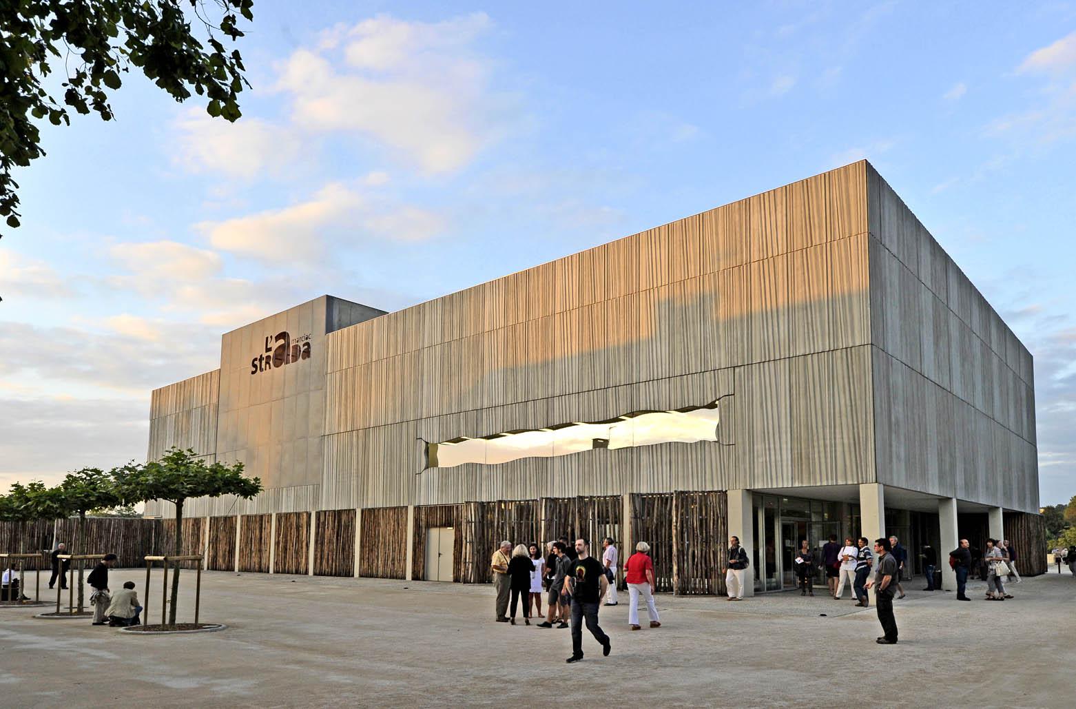 MARCIAC LASTRADA PLACE.jpg