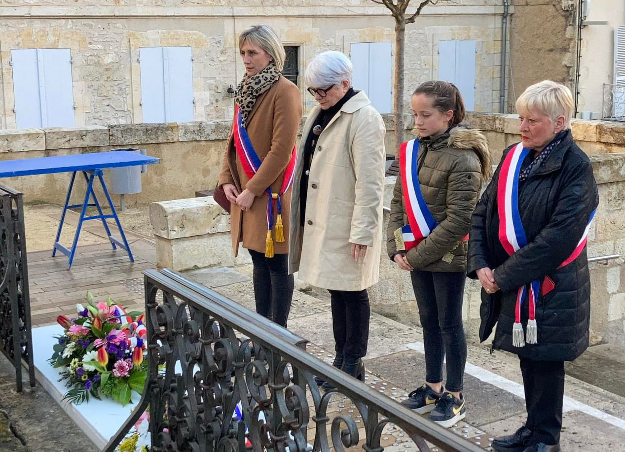 condom ceremonie 1103c.JPG