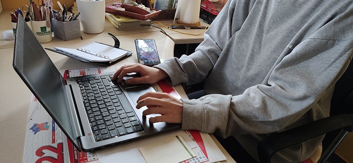 correspndant clavier smartphone.jpg