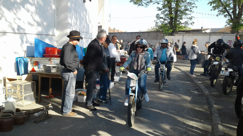Ce dimanche, c'est le retour du vide-grenier autour des arènes !