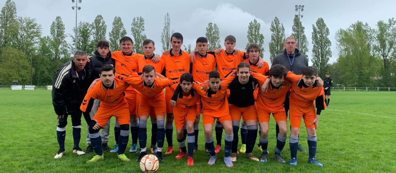 UAV Football : les U 17 premiers de la 2ème phase et champions !
