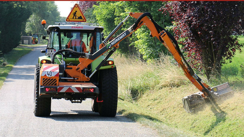 Chantiers en bordure de route Danger soyez vigilants