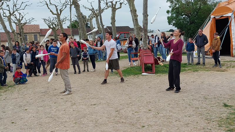 Cirquons Flex en résidence : rencontre sous et autour du chapiteau  !