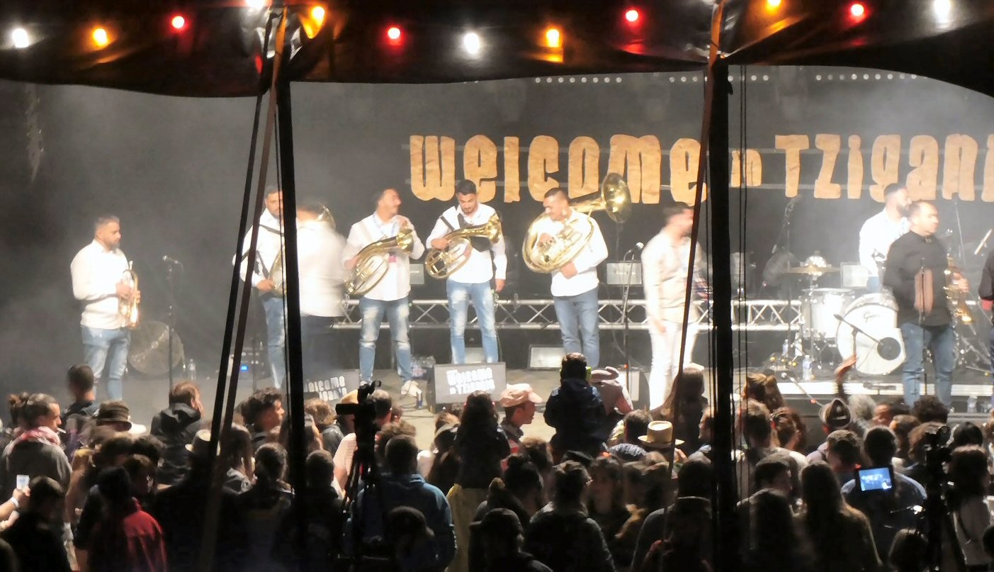 Le Dzambo Agusi Orchestra
