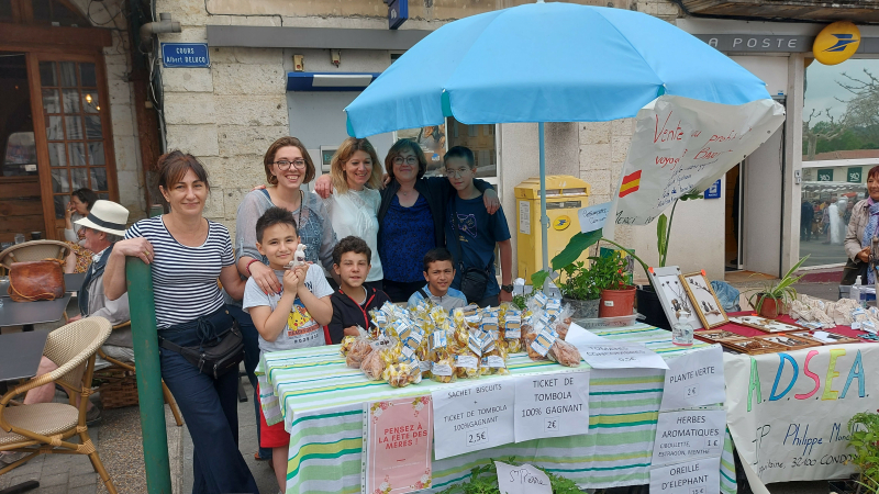 Unité de Condom de l’ADSEA 32 : les enfants et leurs encadrants présents sur le marché vicois vendredi