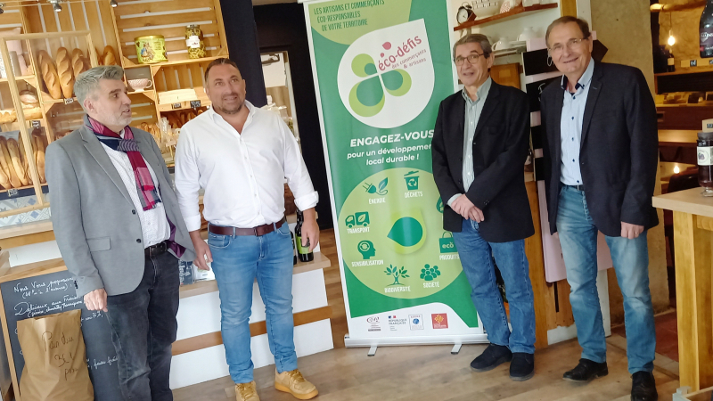Jegun avec Cyril Farinès,"Les fournils gersois", 1ère commune de CACG à particper au label Eco-défis