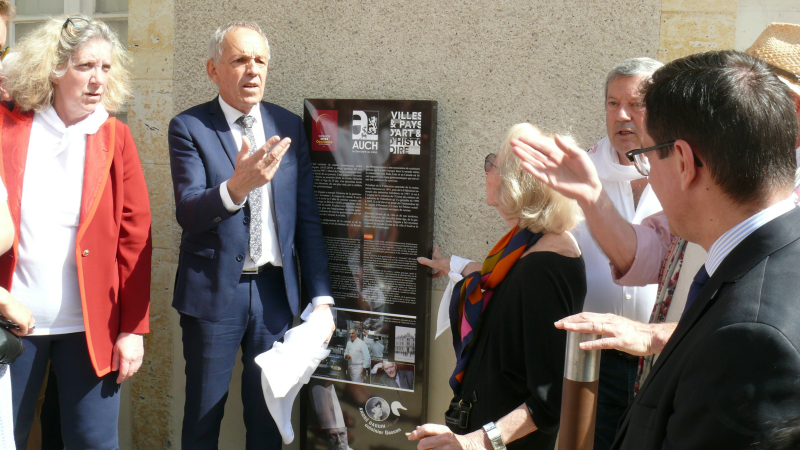Enorme, l'inauguration de la rue André Daguin
