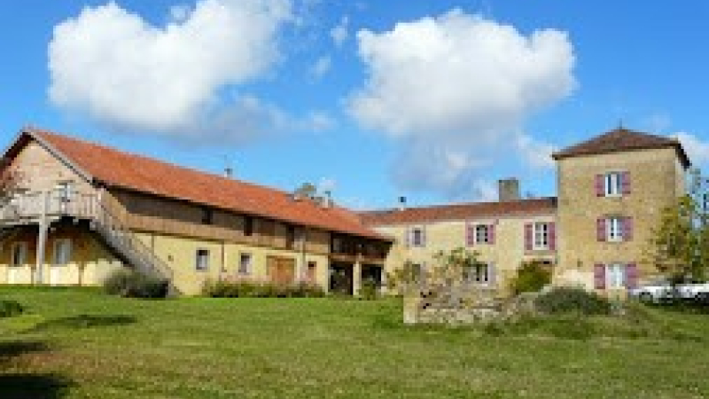 Marché des créatrices au Manot à Sainte Dode.