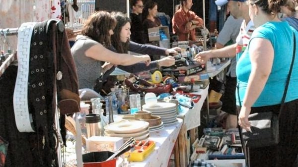 vide_grenier tillac.jpg
