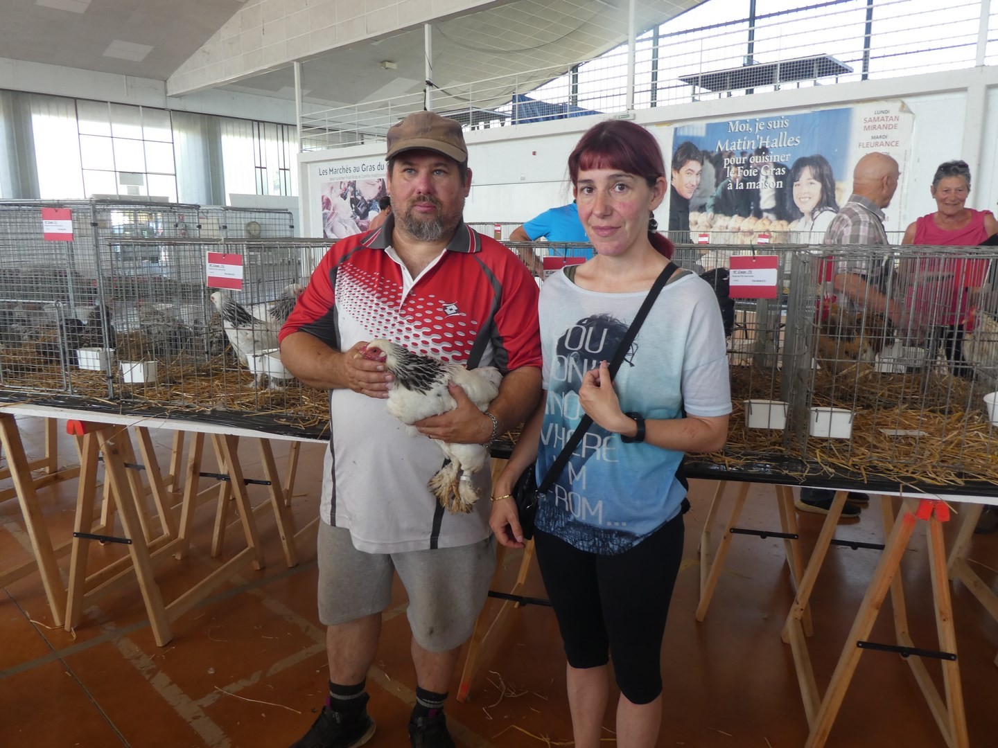Avec leur poule Brahma naine  Frédéric Feillon et Aurore Cieuta  ont remporté le premier prix à Limoges en oct 2021